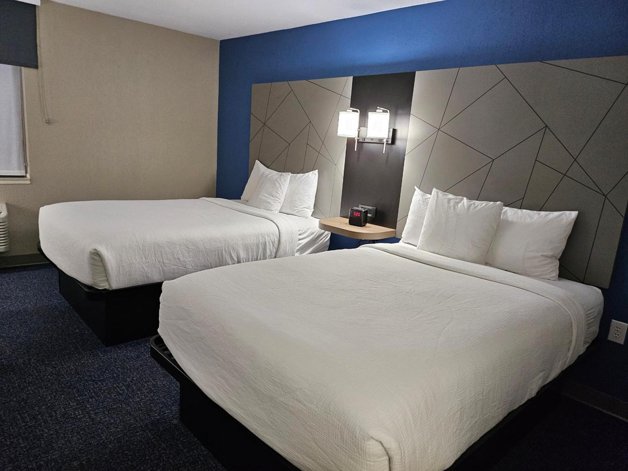 Hotel Baymont By Wyndham Davenport Exterior foto