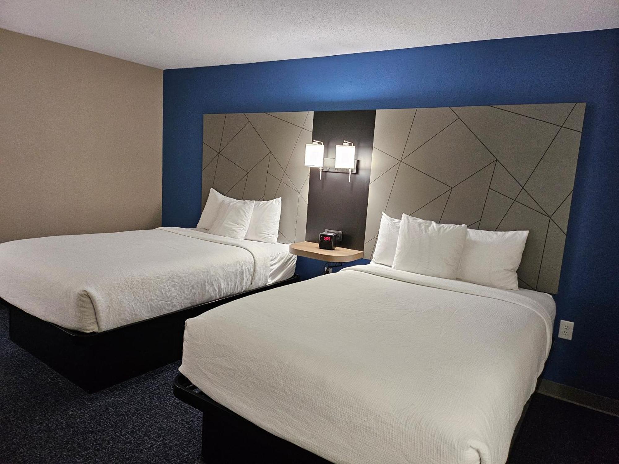 Hotel Baymont By Wyndham Davenport Exterior foto